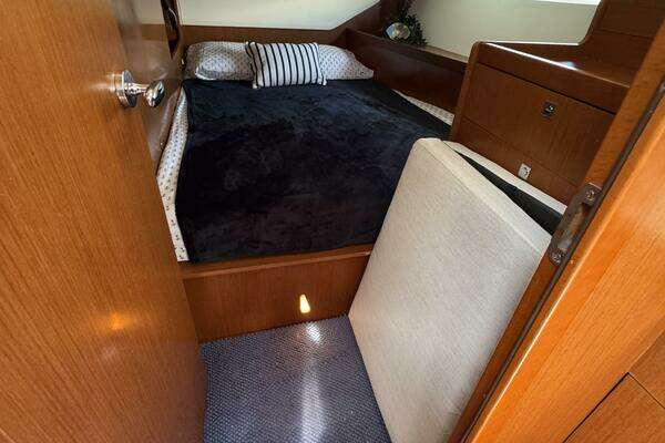 Beneteau Oceanis 45 Yacht For Sale