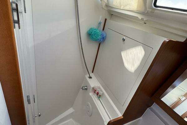 Beneteau Oceanis 45 Yacht For Sale