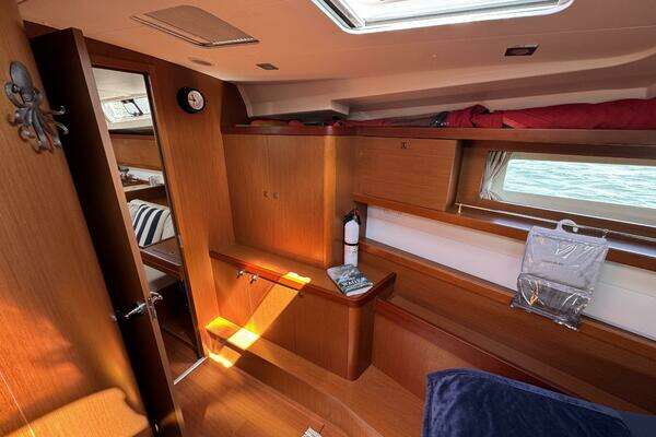 Beneteau Oceanis 45 Yacht For Sale