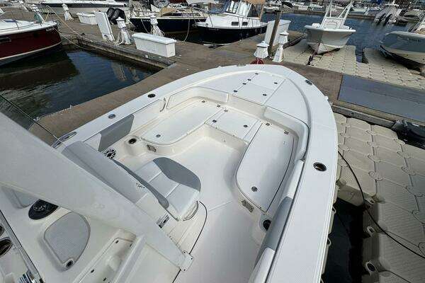 Photo of the 2021 Robalo 246 Cayman