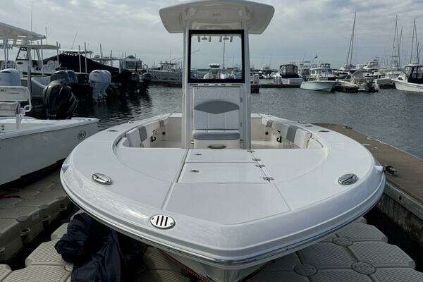 Photo of the 2021 Robalo 246 Cayman