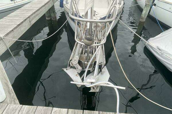 Photo of the 1989 Bayfield 36 Cutter "Belgica"