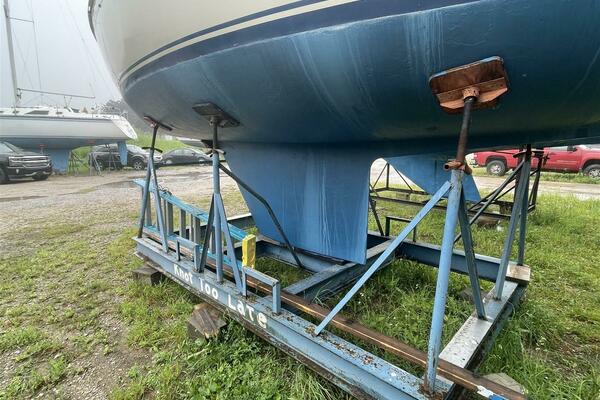 31ft CAL Yacht For Sale