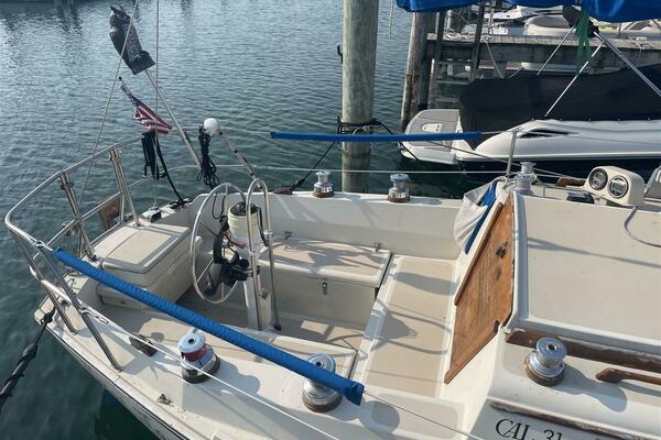 31ft CAL Yacht For Sale