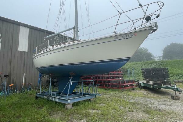 31ft CAL Yacht For Sale