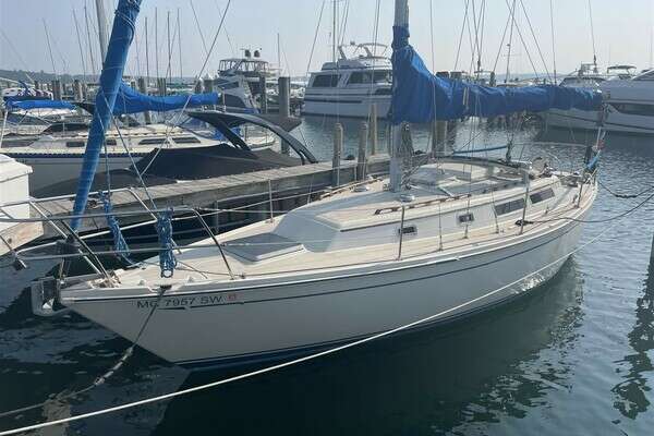 31-ft-CAL-1983-31-Charlevoix Michigan United States yacht for sale