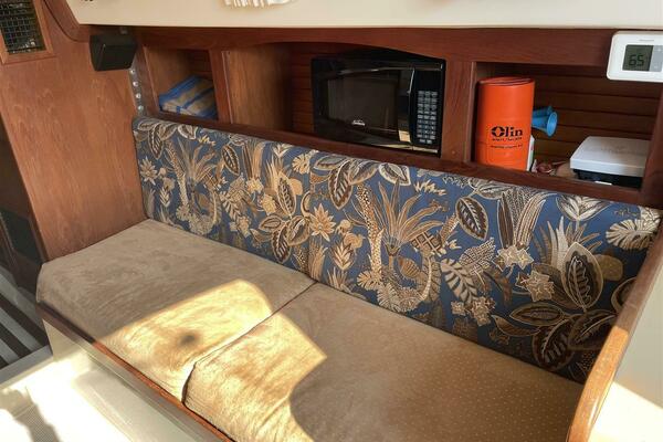 31ft CAL Yacht For Sale