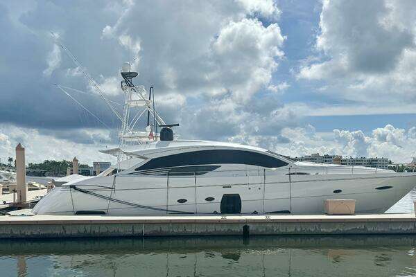 2008 Pershing 72