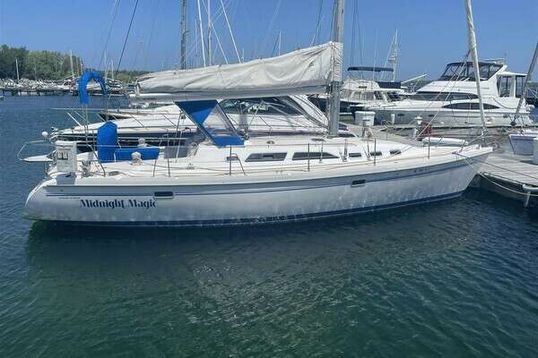 38-ft-Catalina-1997-Midnight Magic-Charlevoix Michigan United States yacht for sale