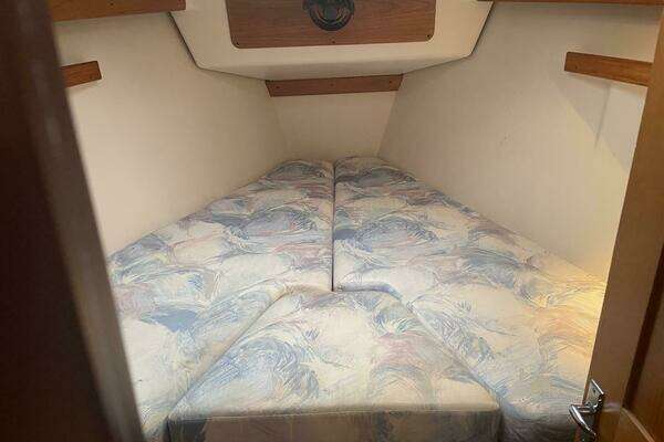 Photo of the 1997 Catalina  "Midnight Magic"