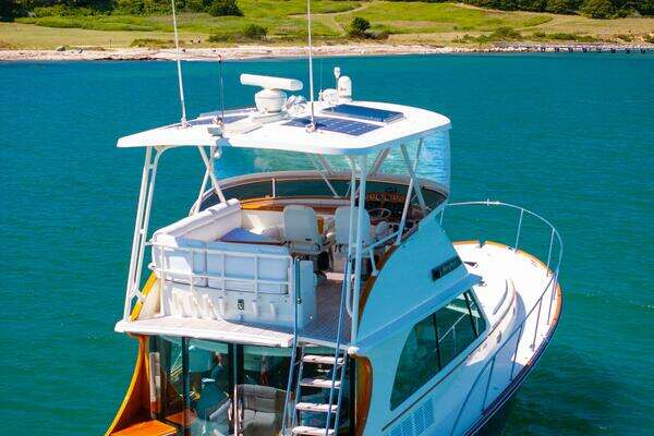 Hinckley Talaria 48 Flybridge Yacht For Sale