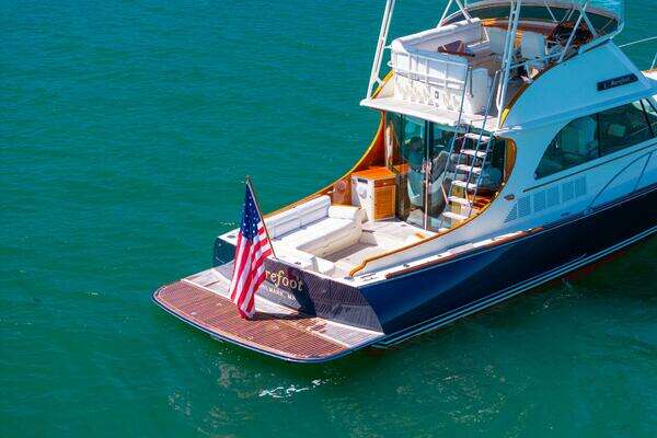 Hinckley Talaria 48 Flybridge Yacht For Sale