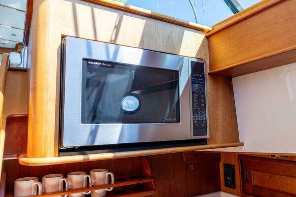 Hinckley Talaria 48 Flybridge Yacht For Sale