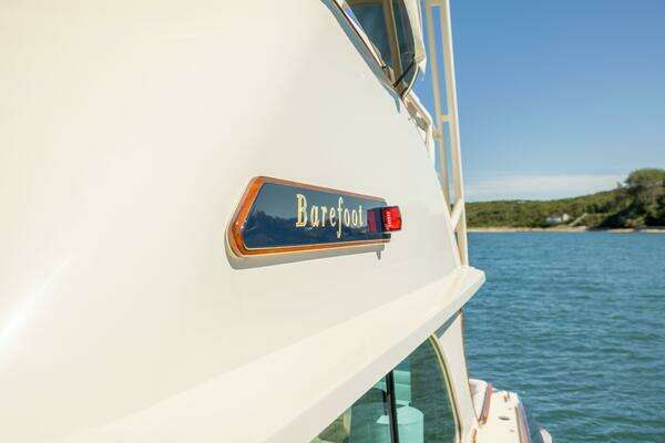 Hinckley Talaria 48 Flybridge Yacht For Sale