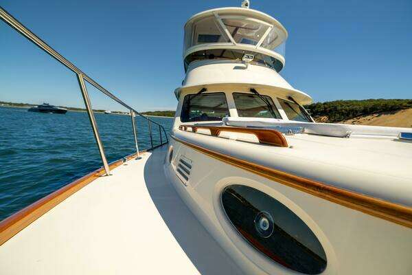 Hinckley Talaria 48 Flybridge Yacht For Sale