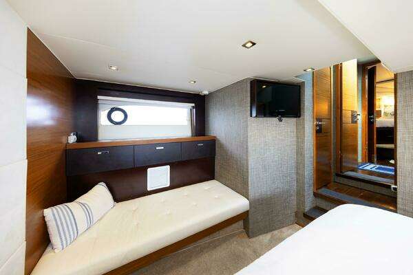 Tiara Yachts 5000 Express Yacht For Sale