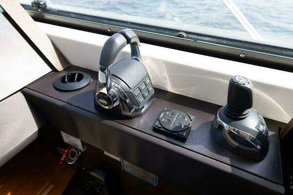 Tiara Yachts 5000 Express Yacht For Sale