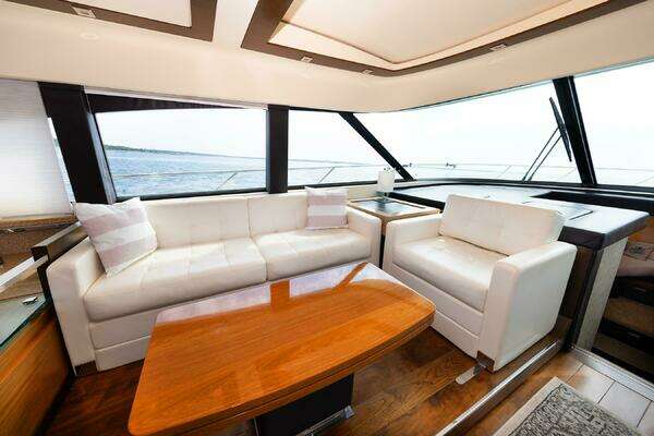 Tiara Yachts 5000 Express Yacht For Sale