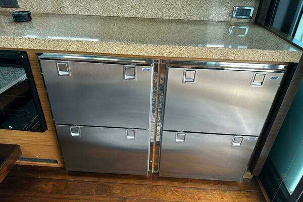 Tiara Yachts 5000 Express Yacht For Sale