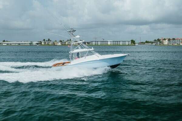 42-ft-Custom Carolina-2019--ATTITUDES Fort Lauderdale Florida United States  yacht for sale