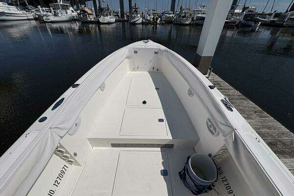 Photo of the 1998 Dakota 320 Open Fisherman "Dakota"