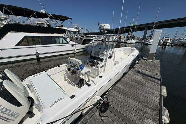 Photo of the 1998 Dakota 320 Open Fisherman "Dakota"