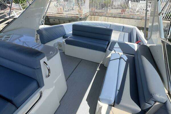 Photo of the 1990 Tempest 60 Express "FANTOM"