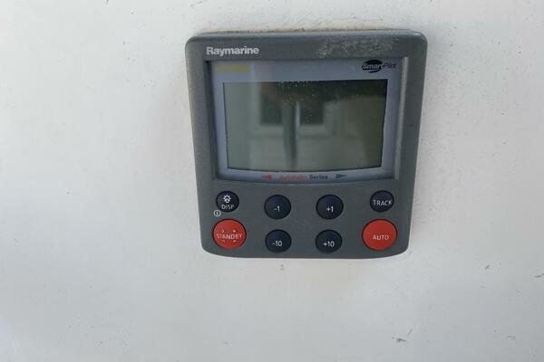 Lyoness 37ft Hunter Yacht For Sale