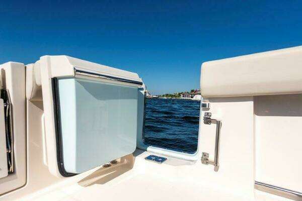 Photo of the 2025 Sailfish 312 Center Console