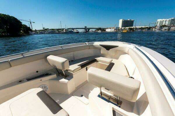 Photo of the 2025 Sailfish 312 Center Console