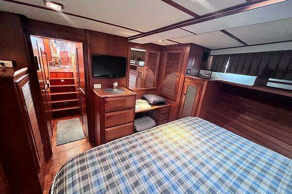 DeFever Pilothouse Yacht For Sale