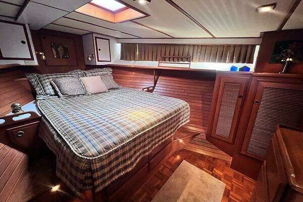 DeFever Pilothouse Yacht For Sale