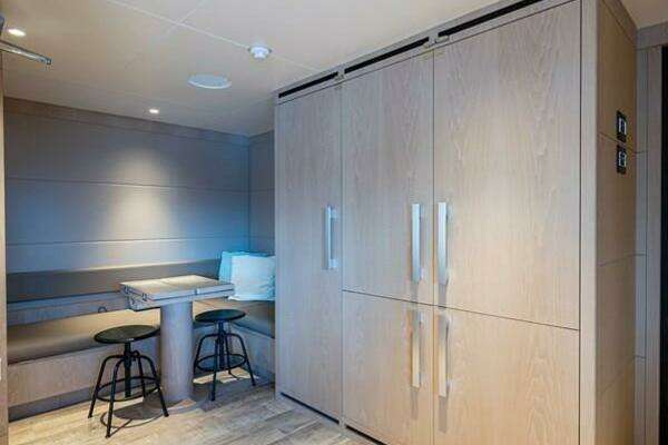 2020 Majesty Yachts 141