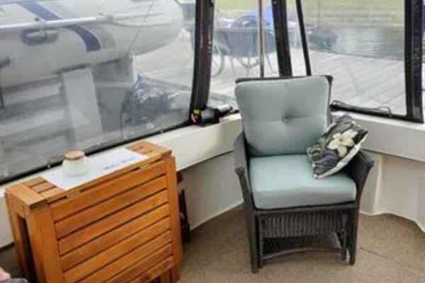 Makin  Waves 32ft Bayliner Yacht For Sale