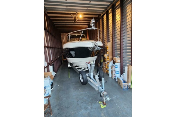Clean Getaway 31ft Chaparral Yacht For Sale