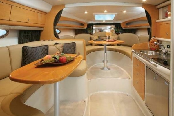Clean Getaway 31ft Chaparral Yacht For Sale