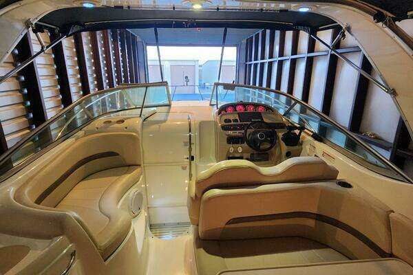 Photo of the 2006 Chaparral 290 Signature