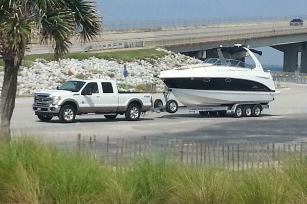 Clean Getaway 31ft Chaparral Yacht For Sale
