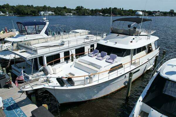 Hatteras Motor Yacht Yacht For Sale