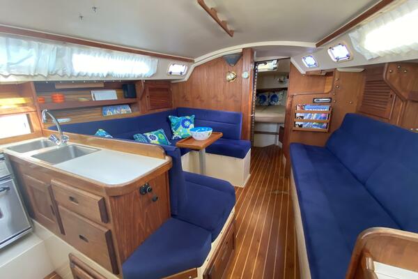 Ruby 30ft Catalina Yacht For Sale
