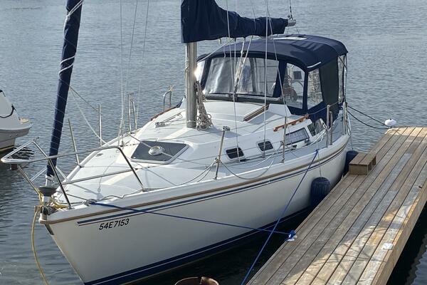 Ruby 30ft Catalina Yacht For Sale