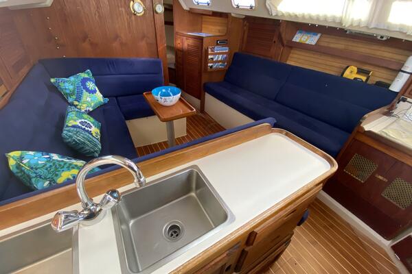 Ruby 30ft Catalina Yacht For Sale