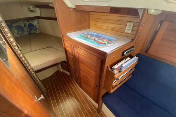 Ruby 30ft Catalina Yacht For Sale