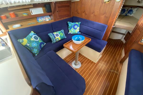 Ruby 30ft Catalina Yacht For Sale