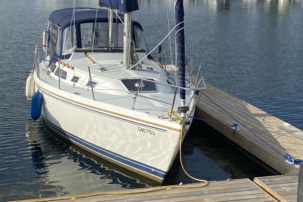 Ruby 30ft Catalina Yacht For Sale