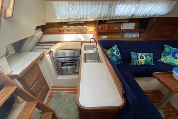 Ruby 30ft Catalina Yacht For Sale