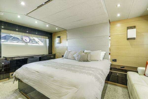 2014 Sunseeker 68