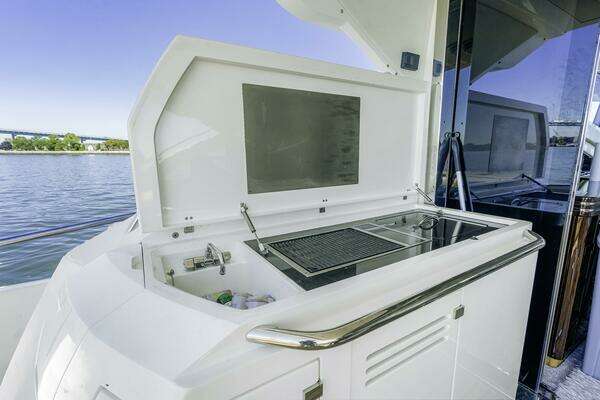 2014 Sunseeker 68