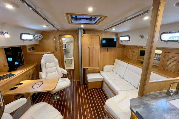 Photo of the 2023 Island Packet 439 "Hawkeye"