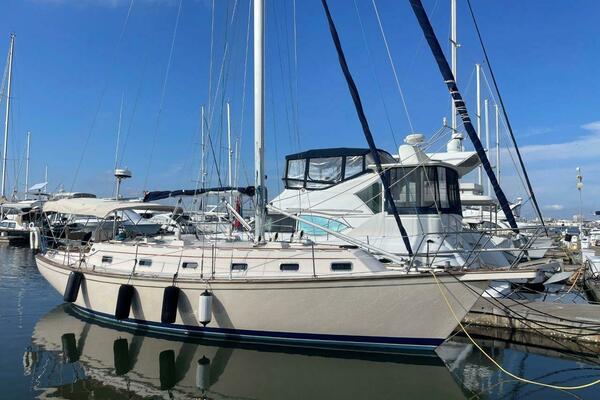 1995 Island Packet 40